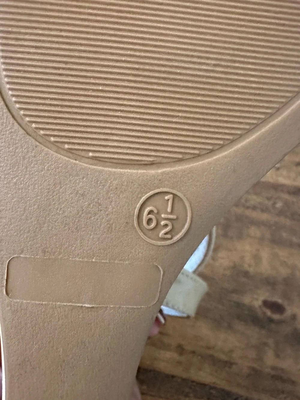 Journee Collection patent wedge